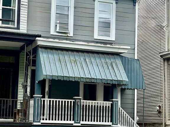 4th image of 1533 W Market St