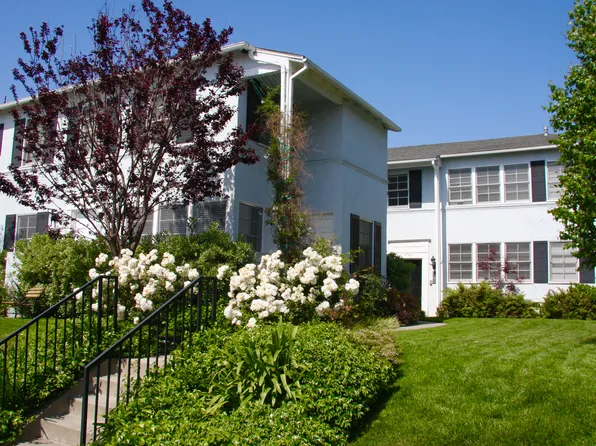 1701 S Stearns Dr, Los Angeles, CA 90035