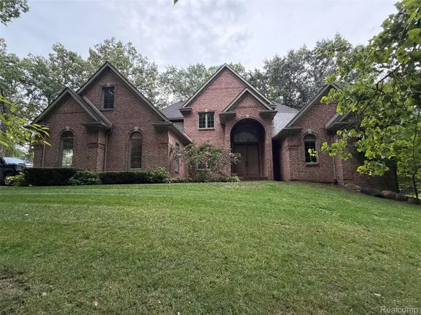 6615 Laken Ave, Imlay City, MI 48444