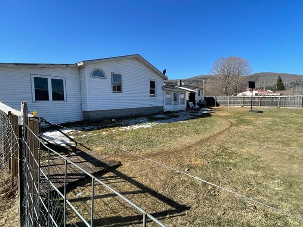 706 West Fairlee Road, West Fairlee, VT 05083
