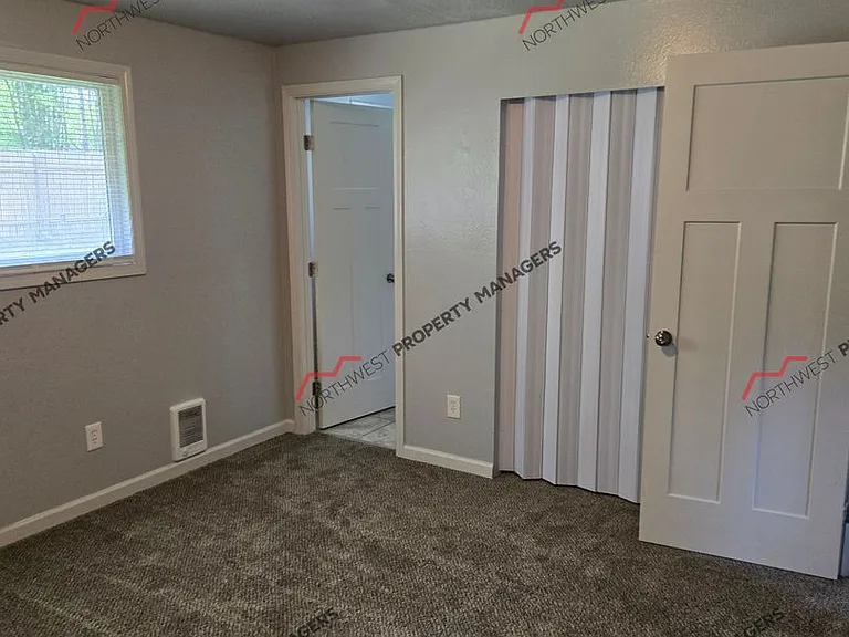 212 Galaxie Rd — Photo 18