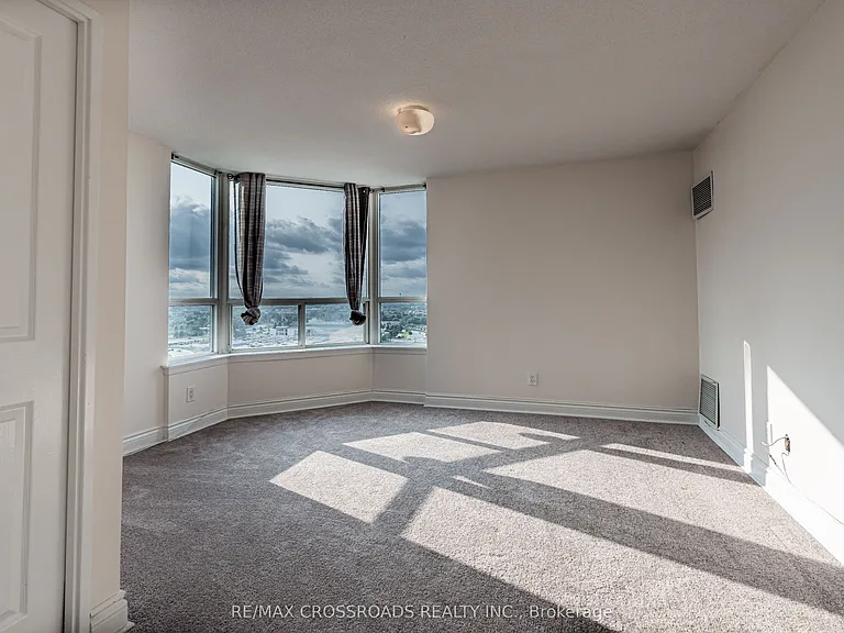 88 Corporate Dr #1714 — Photo 21