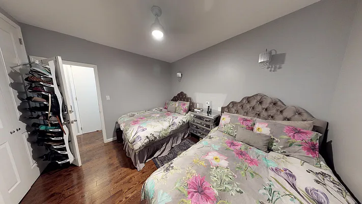 Sold by Behfar Team LLC | media 19