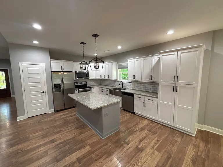 262 Allenwood Dr — Photo 7
