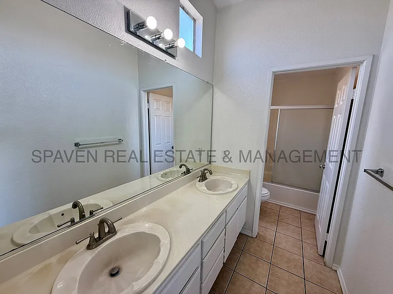 7689 Canberra Way — Photo 14