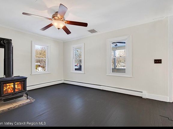 4th image of 919 Elting Road