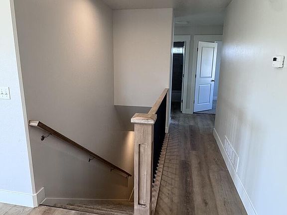 3rd image of 1645 Sundown Rd