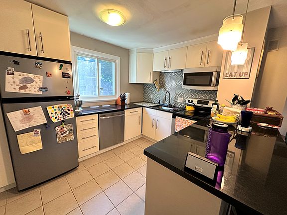 5th image of 57 Lionel Ave APT F