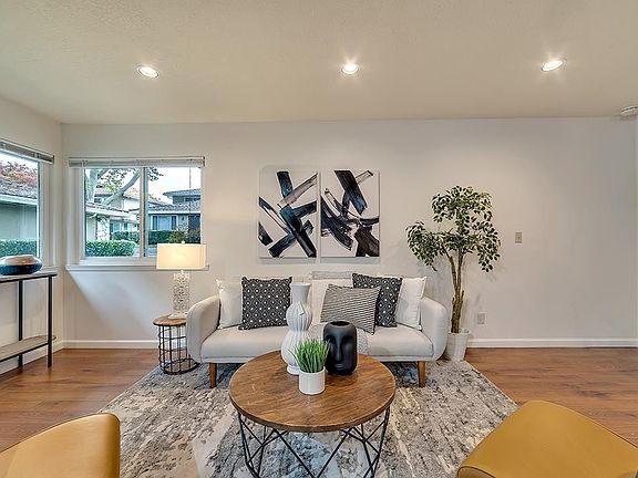 3rd image of 831 Gilchrist Walkway APT 3