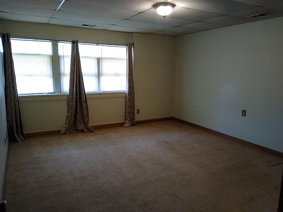 Large bedroom will have new carpet