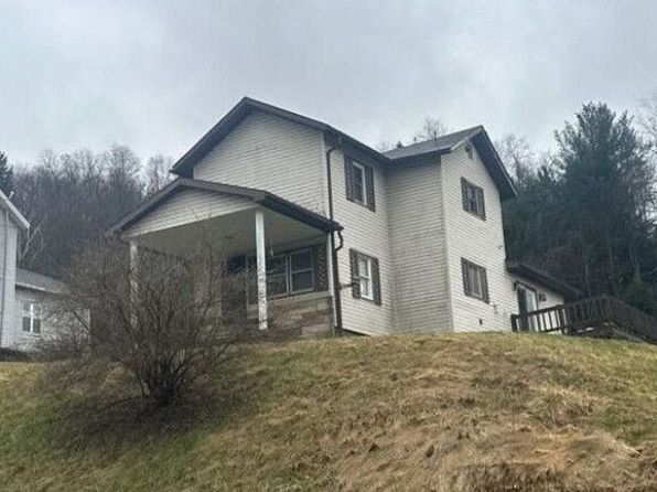 28 E Hill St, Liberty, PA 16930