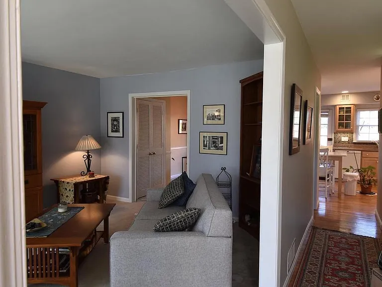 8244 Carrleigh Pkwy — Photo 8