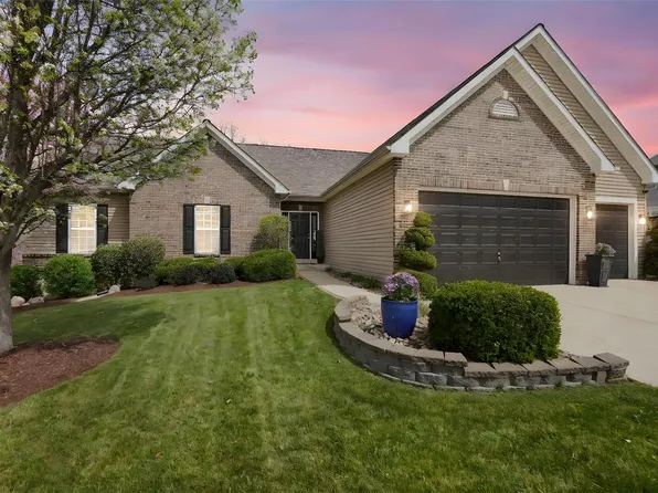 4081 Stonecroft Dr, Saint Charles, MO 63304