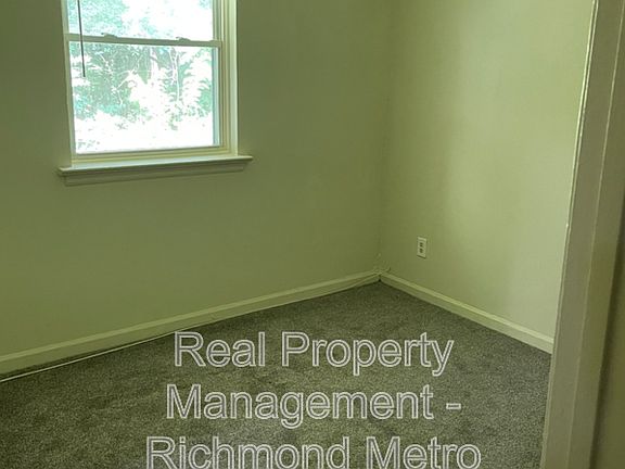 3rd image of 1904 Warren Ave #C