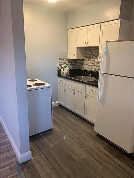 1 bed, 1.0 bath, 700 sqft, $1,700 — Photo 2