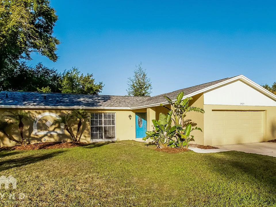 3929 Oak Hammock Dr