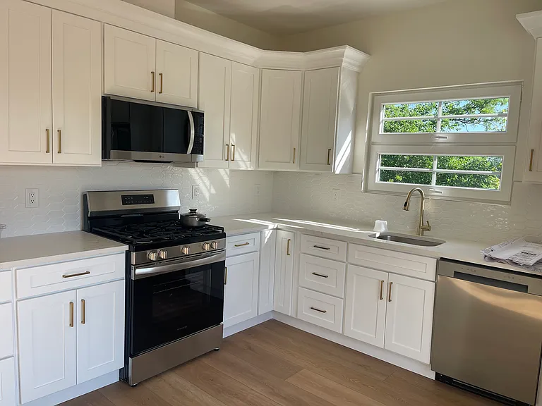 792 Olympia Blvd — Photo 21