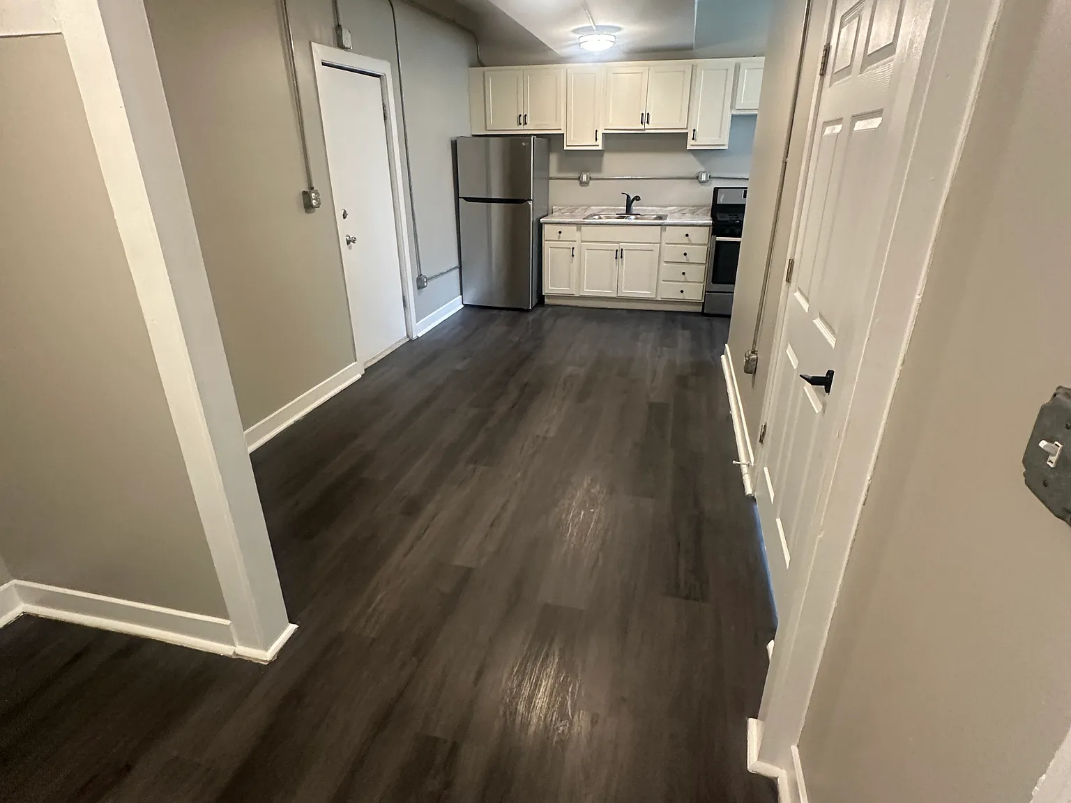 1 bed, 650 sqft, $1,050 — Photo 1