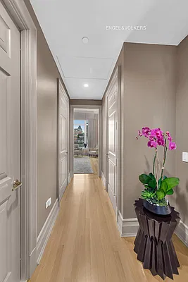 Entry / hallway, photo 1