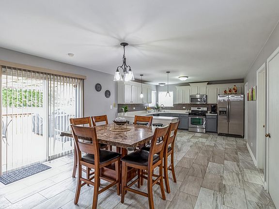 4th image of 424 Windridge Dr