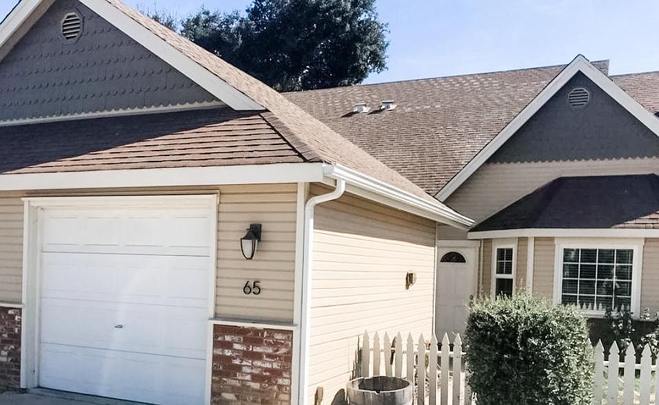 Detached 1 car garage