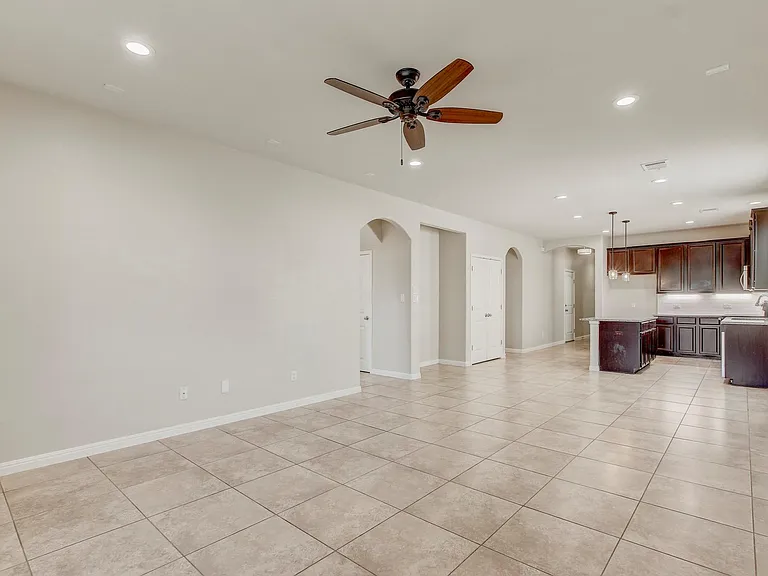 356 Quarry Ln — Photo 4