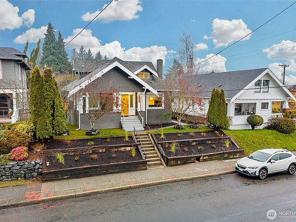 2nd image of 2216 N Proctor Street #1