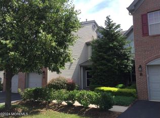75 Banyan Blvd, Holmdel, NJ 07733