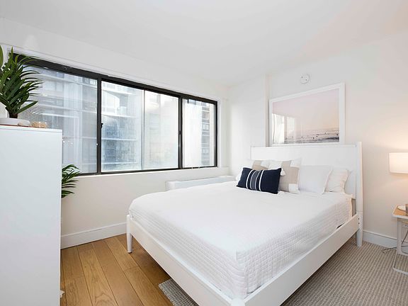 5th image of 230 E 44th St APT 3F