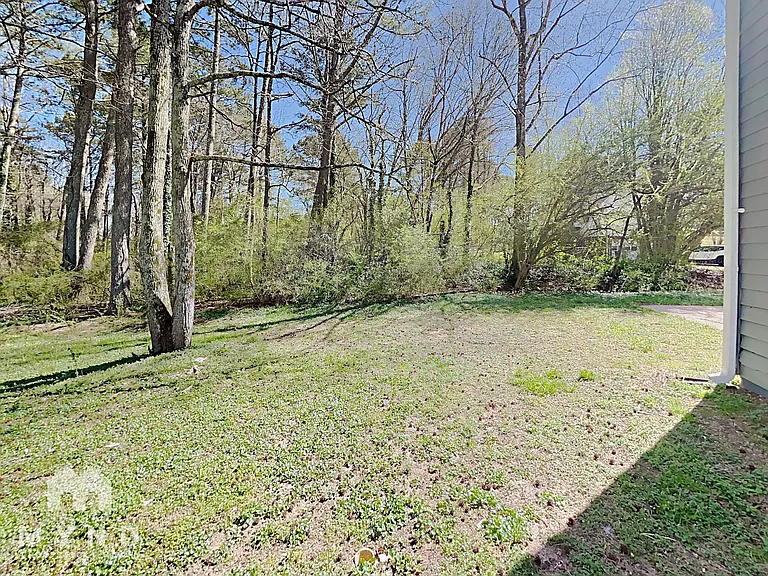5924 Sutton Dr — Photo 17