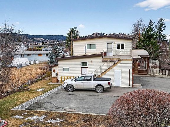 3rd image of 675 Humphrey Rd