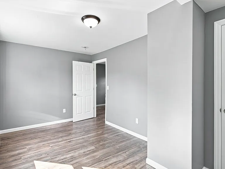 165 Central Pl — Photo 10