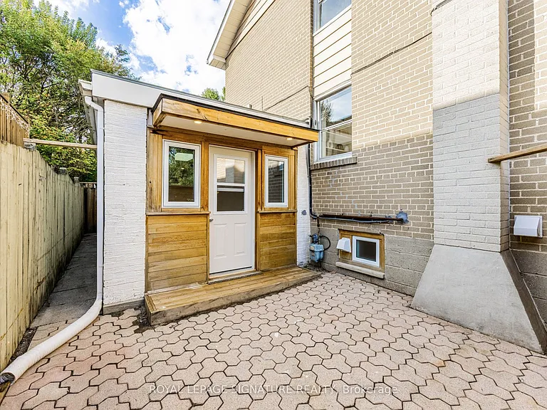54 Pasadena Gdns #B — Photo 2