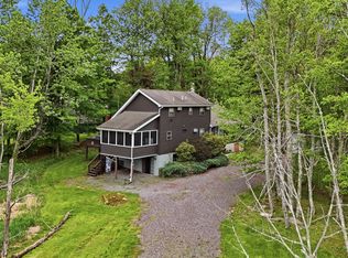 46 Forest Ln, Lake Ariel, PA 18436