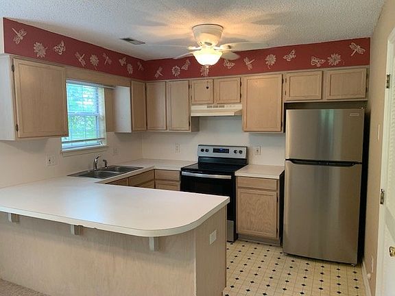 2nd image of 2924 C Mulberry Ln