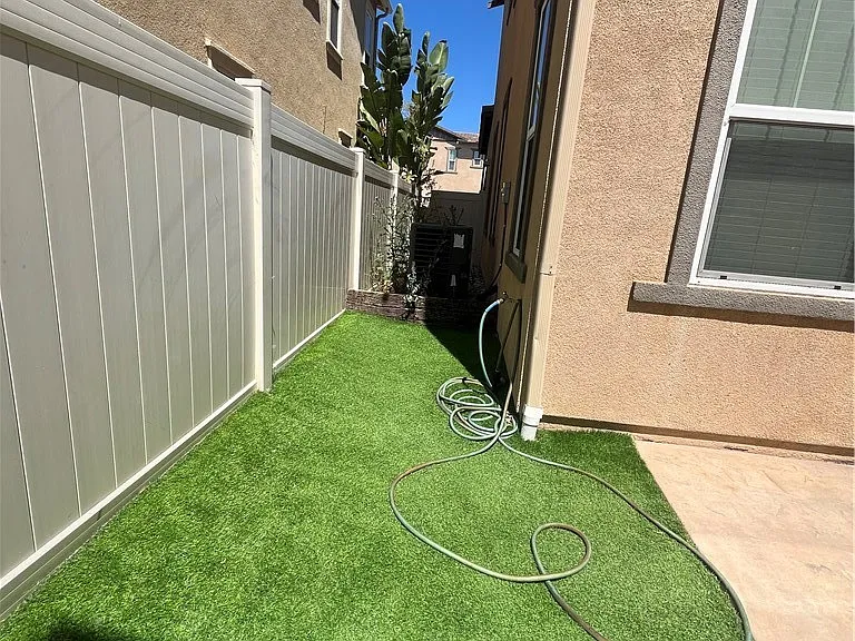 31877 Red Pine Way — Photo 4