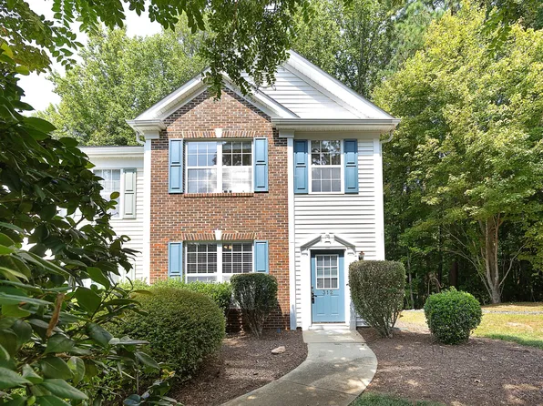312 Orchard Park Dr, Cary, NC 27513