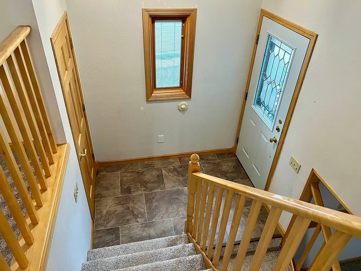 Entryway - 4202 Mary Dr