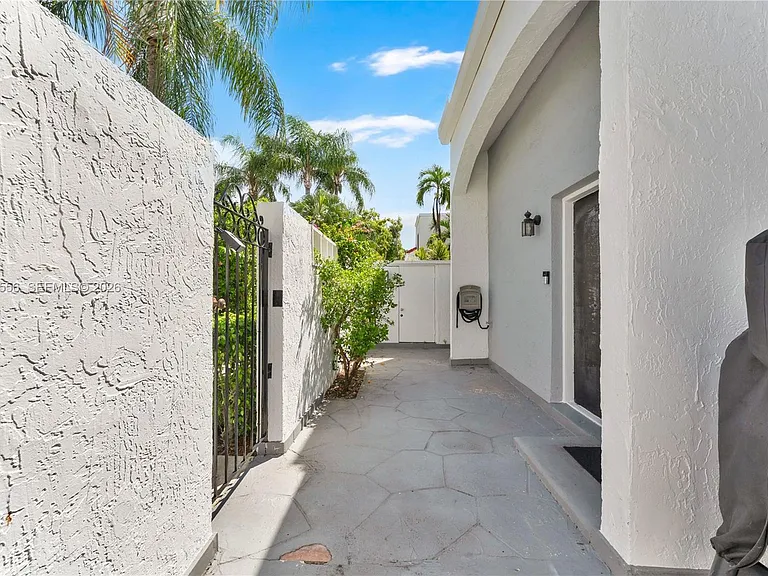 20903 Leeward Ct #311-1 — Photo 23