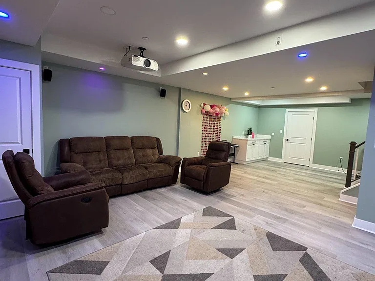 213 Catalpa Ln — Photo 24