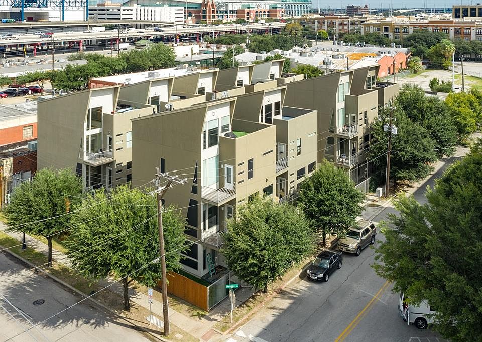 1st image of 916 Hutchins St
