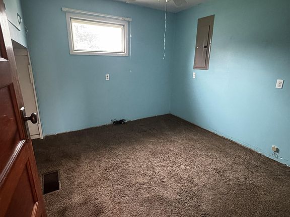 3rd image of 1180 N 8th St