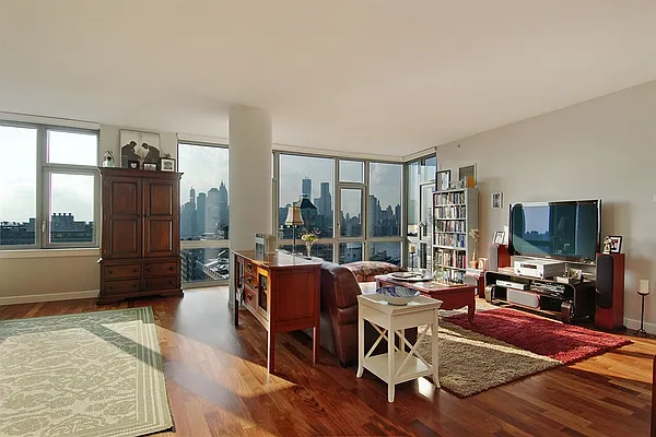 Sold by Corcoran | media 11