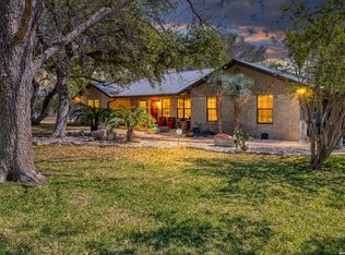 160 Beavers, Uvalde, TX 78801