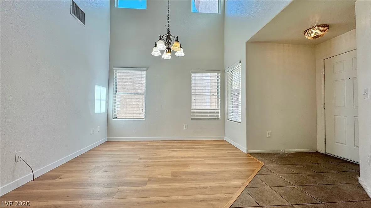 3 bed, 2.5 bath, 1952 sqft, $1,995 — Photo 4