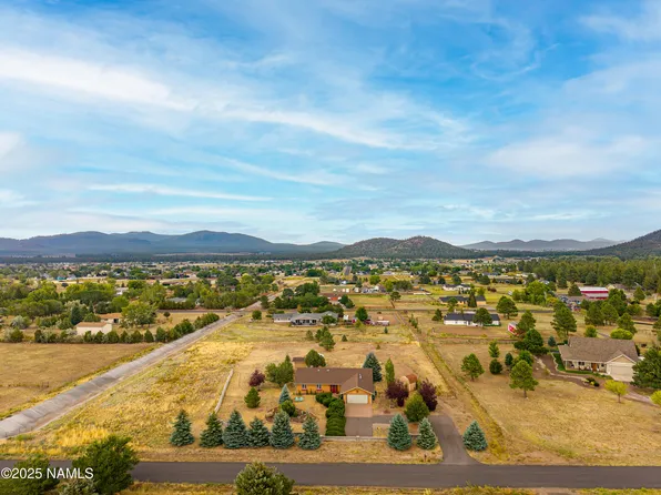 10915 Sage Rd, Flagstaff, AZ 86004