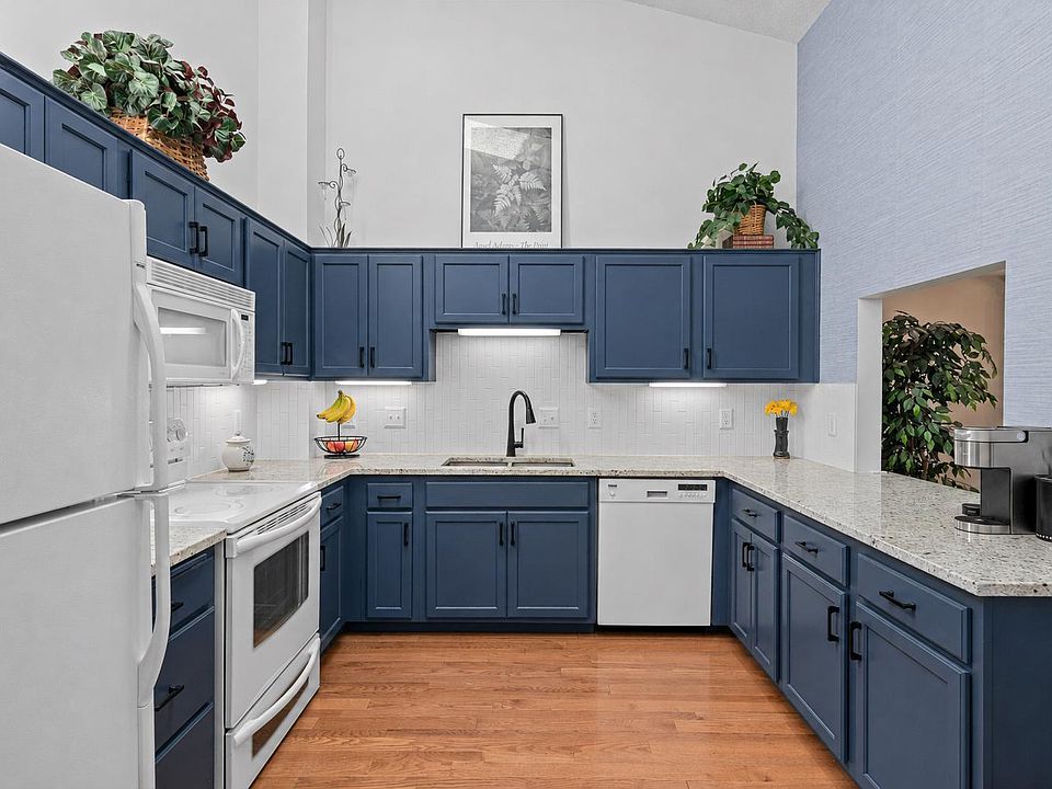 1st image of 18258 Cascade Dr