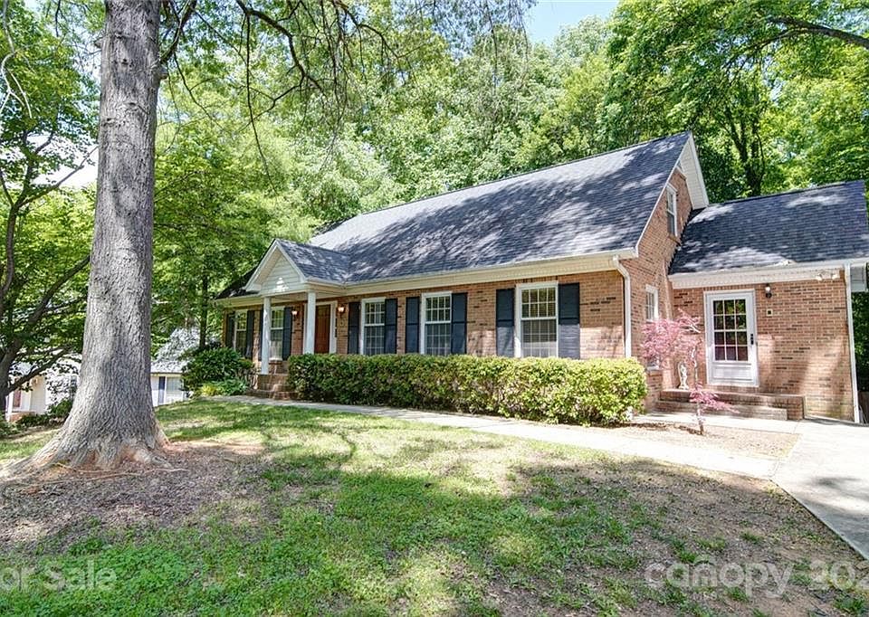 1st image of 3020 Mount Vernon Dr