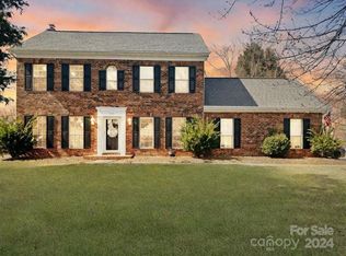 149 Blackberry Ln, Mooresville, NC 28117