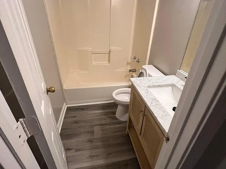 138 Crystal Brk — Photo 15